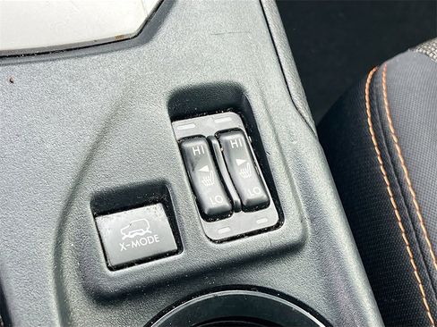 Used 2022 Subaru Crosstrek 2.0i Premium w/ Moonroof Package image 19