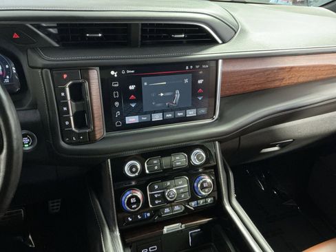 Used 2023 GMC Yukon Denali Ultimate image 21