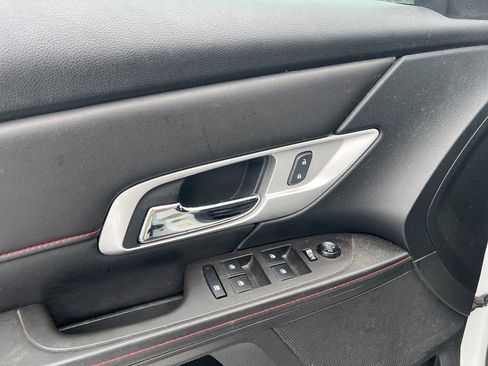 Used 2015 GMC Terrain SLE image 9