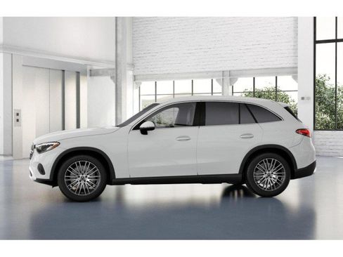 Certified 2025 Mercedes-Benz GLC 300 image 34