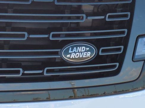 New 2025 Land Rover Range Rover SE image 11