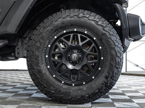 Used 2025 Jeep Wrangler Unlimited Sport AWD/4WD image 41