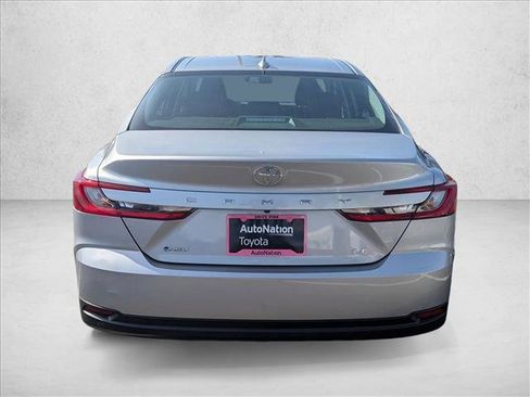 Used 2025 Toyota Camry LE FWD image 8