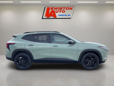 Certified 2025 Chevrolet Trax ACTIV w/ Sunroof Package FWD image 6