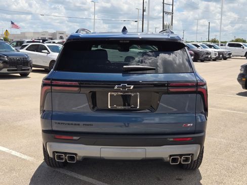 Used 2026 Chevrolet Traverse Z71 w/ Enhanced Driving Package AWD/4WD image 4