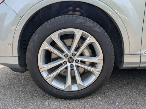 Used 2025 Audi Q7 3.0T Premium Plus AWD/4WD image 12