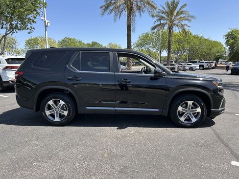 Used 2024 Honda Pilot EX-L image 5