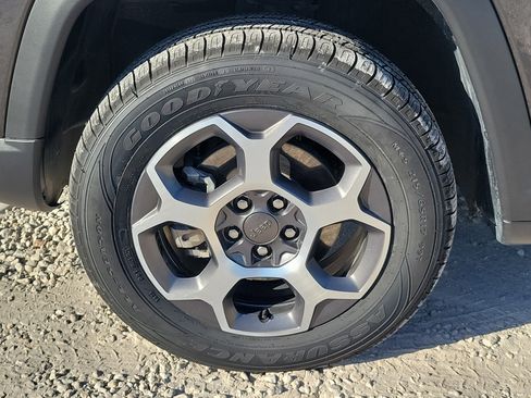 Used 2022 Jeep Compass Trailhawk w/ Trailhawk Elite Group image 10