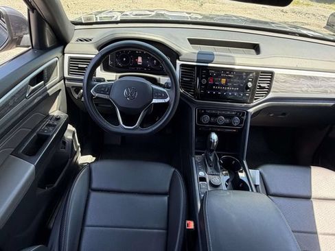 Used 2023 Volkswagen Atlas Cross Sport SE w/ Black Wheel Package AWD/4WD image 11