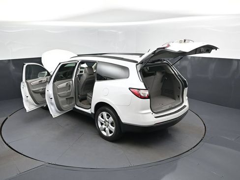 Used 2016 Chevrolet Traverse LT w/ Traveler's Package FWD image 47