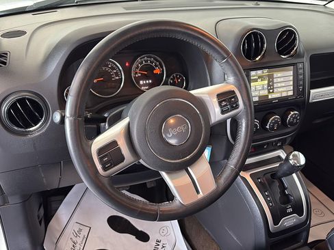 Used 2016 Jeep Compass High Altitude AWD/4WD image 12