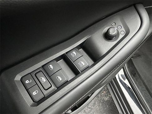 Used 2024 Jeep Grand Cherokee L Limited w/ Luxury Tech Group II image 35