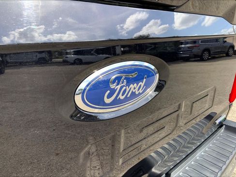 Used 2022 Ford F150 Lariat AWD/4WD image 10