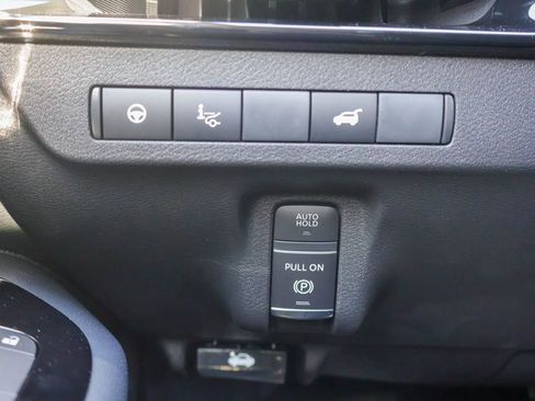 New 2026 Nissan Murano Platinum image 16