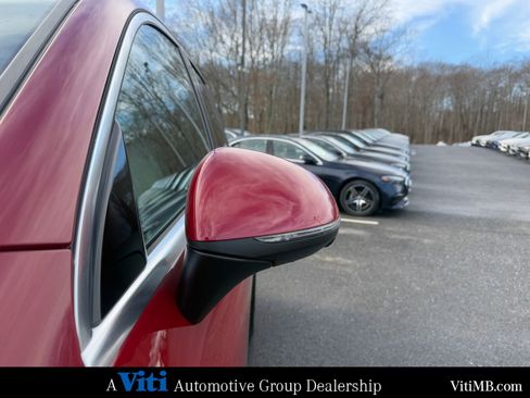 Certified 2025 Mercedes-Benz GLC 300 4MATIC image 11