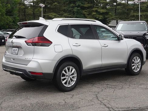 Used 2018 Nissan Rogue SV AWD/4WD image 7
