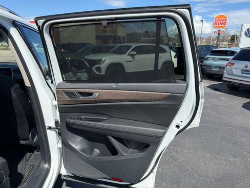 Used 2026 Volkswagen Atlas SEL Premium R-Line AWD/4WD image 11