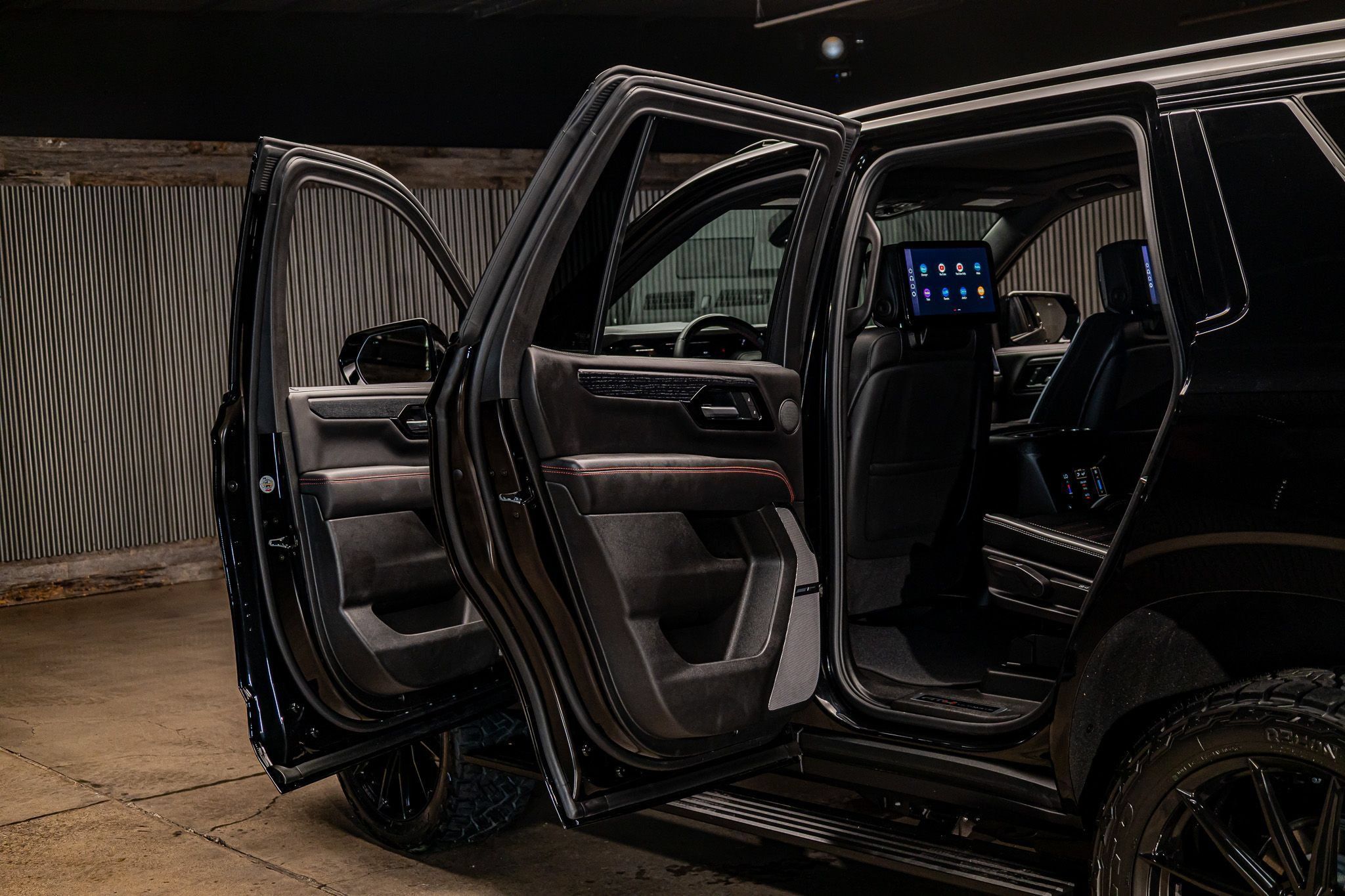 Used 2026 GMC Yukon AT4 Ultimate AWD/4WD image 29