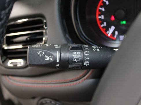 Used 2024 Dodge Durango GT RWD image 26