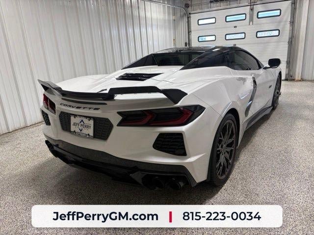 Used 2023 Chevrolet Corvette Stingray Premium Conv w/ Z51 Performance Package RWD image 3