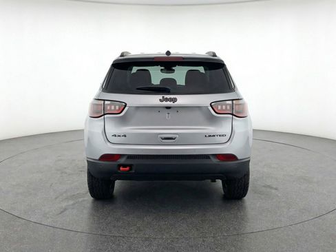 Used 2025 Jeep Compass Trailhawk image 7