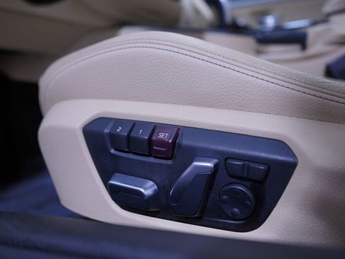 Used 2020 BMW 440i Coupe w/ M Sport Package image 17