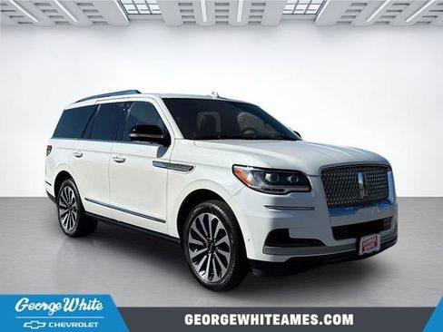 Used 2022 Lincoln Navigator Reserve image 1