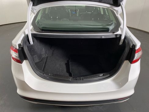 Used 2014 Ford Fusion SE image 26