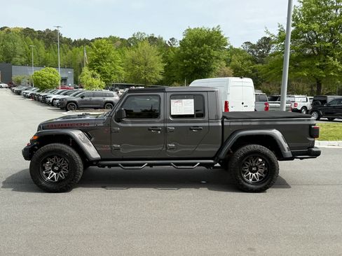 Used 2021 Jeep Gladiator Rubicon AWD/4WD image 2