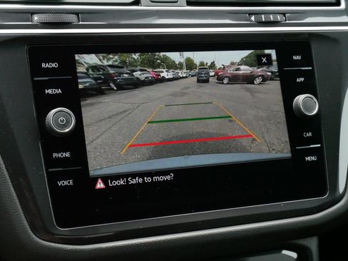 Certified 2024 Volkswagen Tiguan SEL R-Line w/ MDO Package, Two-Row AWD/4WD image 32