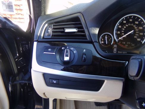 Used 2015 BMW 528i xDrive Sedan image 25