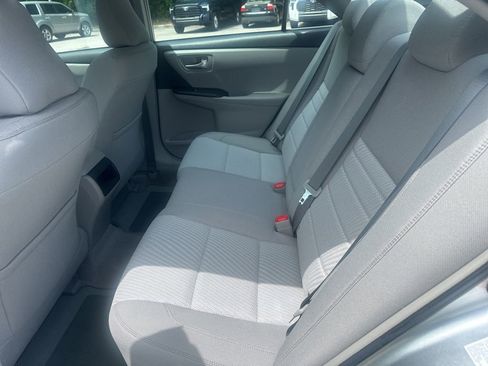 Used 2017 Toyota Camry LE FWD image 10