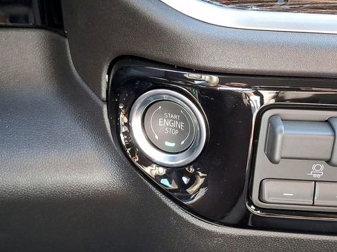 New 2026 GMC Sierra 2500 SLE w/ SLE Value Package; image 17