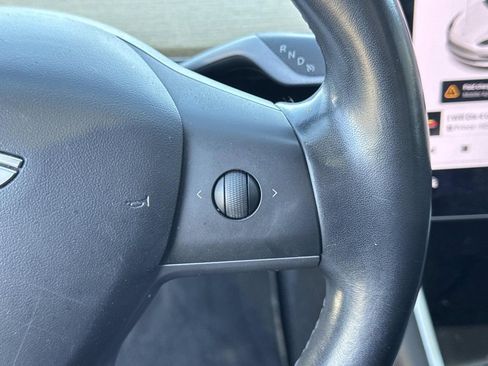 Used 2019 Tesla Model 3 Long Range image 10