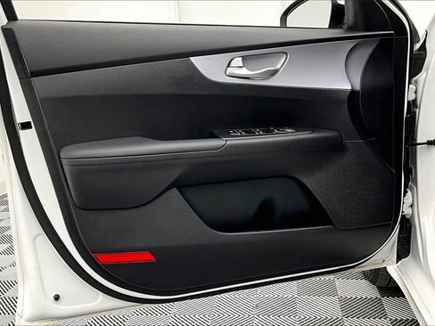 Used 2024 Kia Forte LXS image 23