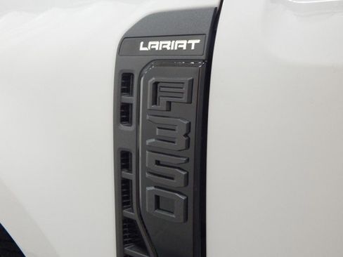 New 2025 Ford F350 Lariat w/ Lariat Ultimate Package image 8