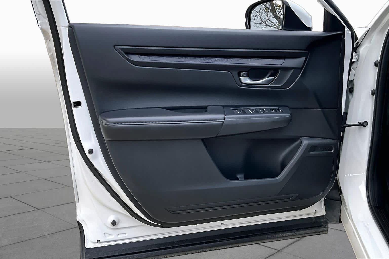 Used 2025 Honda CR-V EX image 21