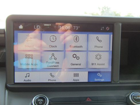 Certified 2024 Ford Maverick XLT w/ XLT Luxury Package image 37