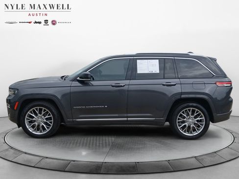 Used 2022 Jeep Grand Cherokee Summit w/ Luxury Tech Group V AWD/4WD image 13