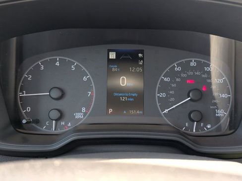 Used 2025 Toyota Corolla LE FWD image 21