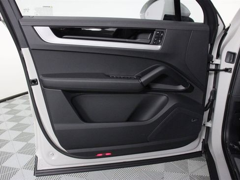 New 2026 Porsche Cayenne E-Hybrid image 21