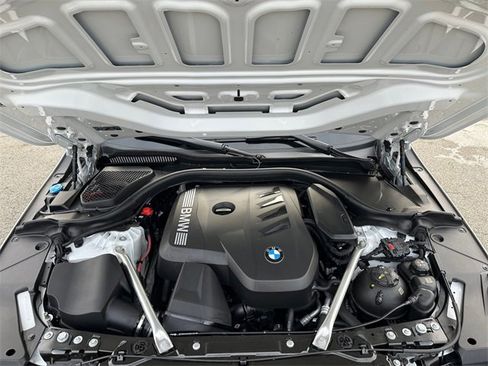 Certified 2025 BMW 530i xDrive w/ Premium Package image 31