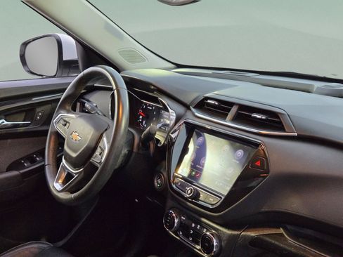 Used 2021 Chevrolet TrailBlazer LT w/ Premium Seating Package FWD image 20