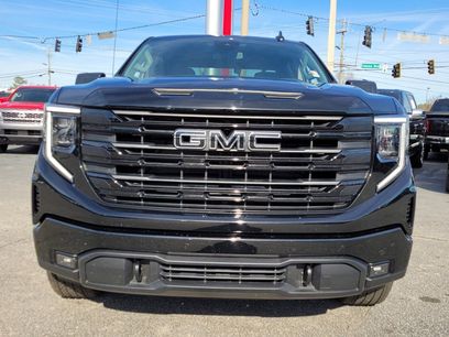 Used 2025 GMC Sierra 1500 Elevation w/ LPO, Elevation Black Package