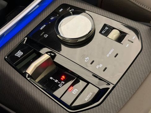 Used 2025 BMW X3 xDrive30i w/ Convenience Package image 22