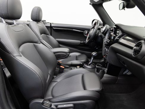 Used 2019 MINI Cooper S image 14