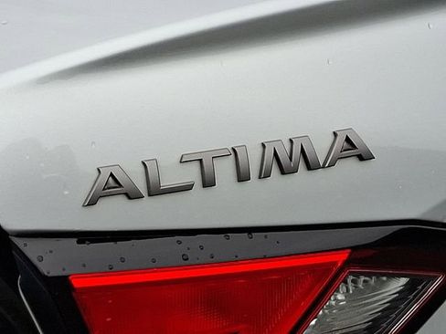 Used 2024 Nissan Altima 2.5 SV image 33