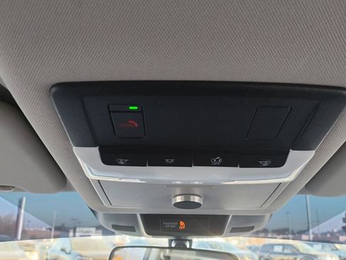 Used 2023 Nissan Rogue SV image 37