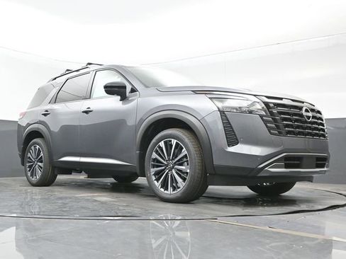 New 2026 Nissan Pathfinder Platinum FWD image 25