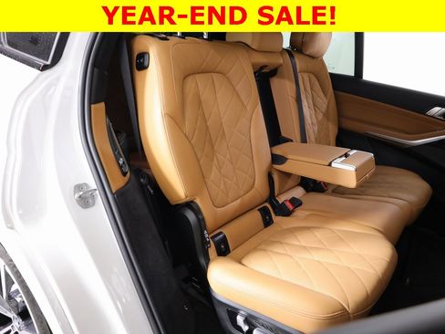Used 2023 BMW X7 xDrive40i w/ Executive Package image 44
